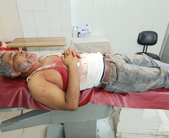 পুলিশের গুলি তে আহত হয়ে এনাম মেডিকেল হাসপাতালে চিকিৎসাধীন জাহাঙ্গীরনগর বিশ্ববিদ্যালয়ের অধ্যাপক ড. খোন্দকার মোঃ লুৎফুল ইলাহী