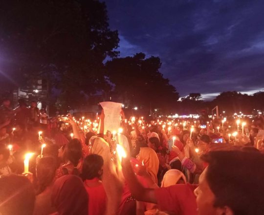 ঠাকুরগাঁওয়ে মোমবাতি প্রজ্জ্বলন।